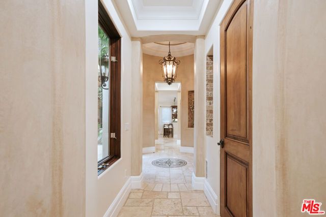 5605 Fairhaven Avenue, Los Angeles, CA 91367