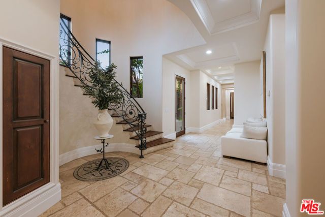 5605 Fairhaven Avenue, Los Angeles, CA 91367