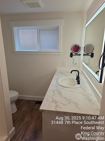 31448 7th Place SW #B, Federal Way, WA 98023