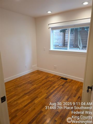 31448 7th Place SW #B, Federal Way, WA 98023