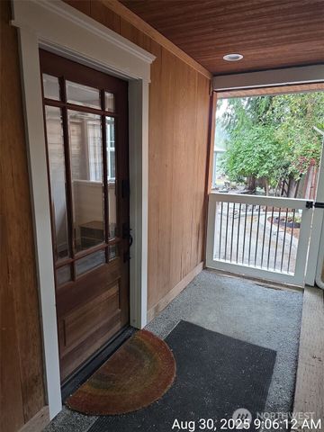 31448 7th Place SW #B, Federal Way, WA 98023