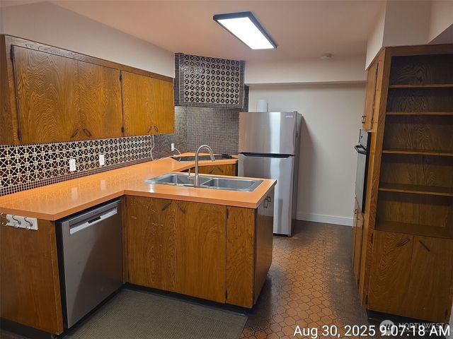 31448 7th Place SW #B, Federal Way, WA 98023