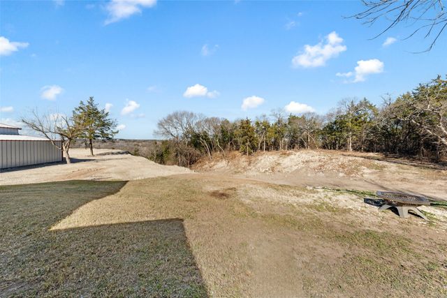 162 Highridge Drive, Bruceville, TX 76630