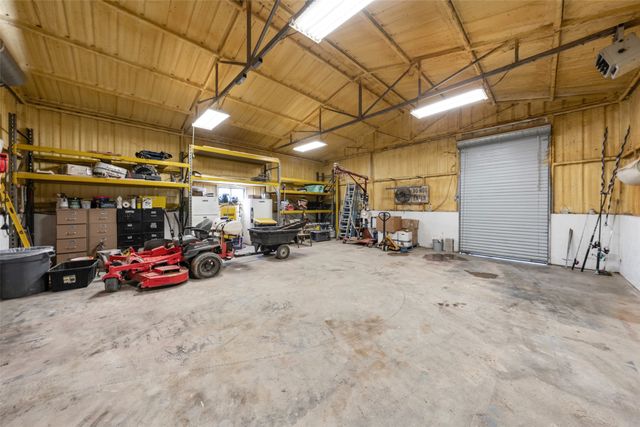 162 Highridge Drive, Bruceville, TX 76630