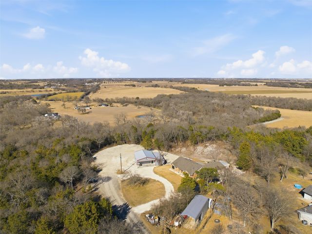 162 Highridge Drive, Bruceville, TX 76630