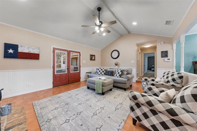 162 Highridge Drive, Bruceville, TX 76630