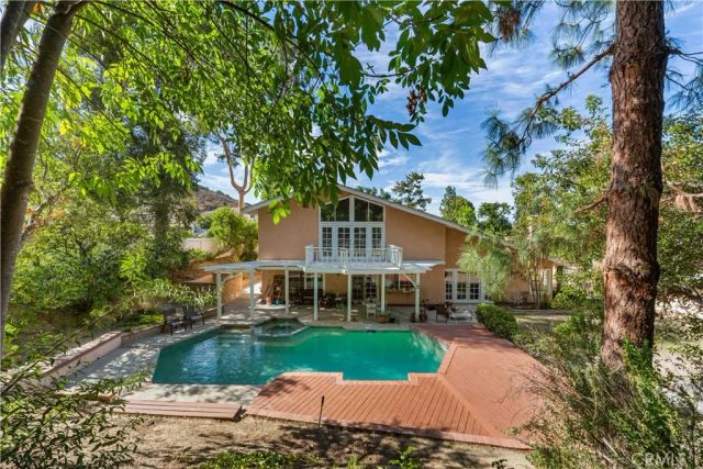 19932 Turnberry, Tarzana, CA 91356