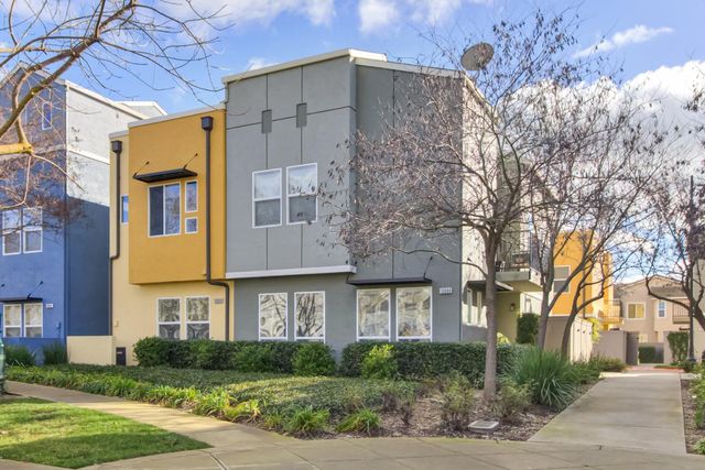 10890 Disk Dr, Rancho Cordova, CA 95670