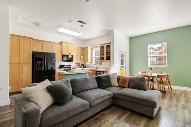 10890 Disk Dr, Rancho Cordova, CA 95670