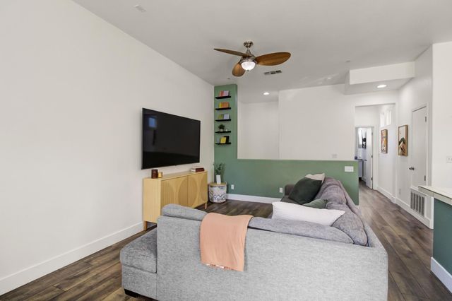 10890 Disk Dr, Rancho Cordova, CA 95670