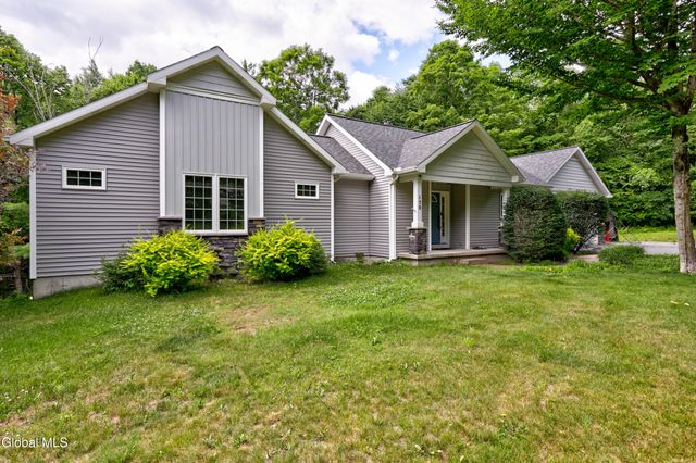 150 N Greenfield Road, Greenfield, NY 12859