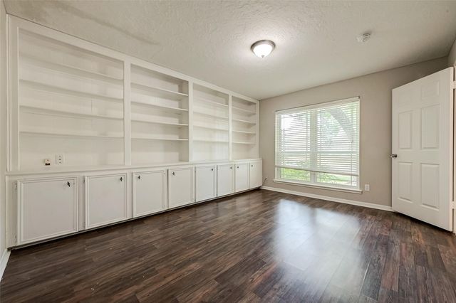 4311 Stacy Street, Seabrook, TX 77586