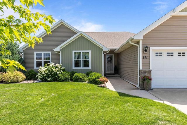 971 LOTUS TRAIL, Menasha, WI 54952