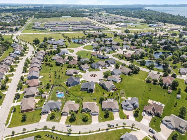 971 LOTUS TRAIL, Menasha, WI 54952