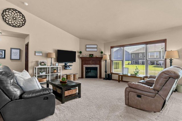 971 LOTUS TRAIL, Menasha, WI 54952