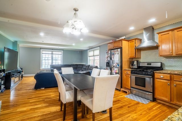 61 Carlisle St 61, Quincy, MA 02171