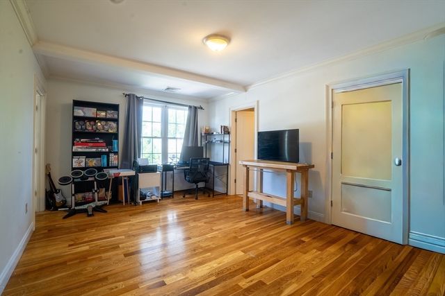 61 Carlisle St 61, Quincy, MA 02171