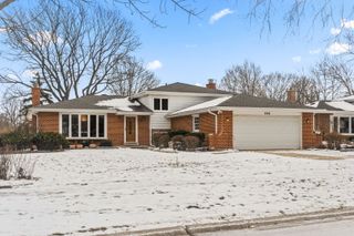 6901 Springside Avenue, Downers Grove, IL 60516