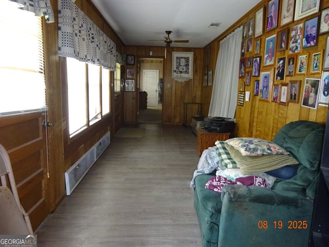 6 N Spring Street, Claxton, GA 30417