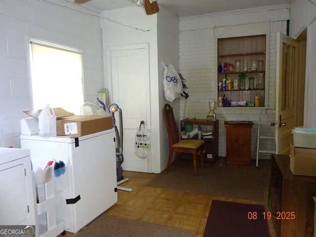 6 N Spring Street, Claxton, GA 30417