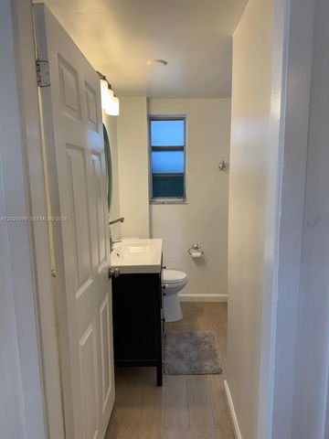6767 Indian Creek Drive 11, Miami Beach, FL 33141