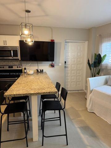 6767 Indian Creek Drive 11, Miami Beach, FL 33141