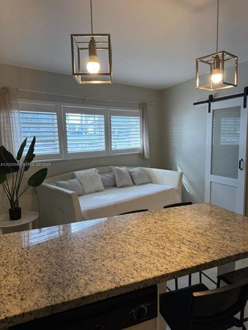 6767 Indian Creek Drive 11, Miami Beach, FL 33141