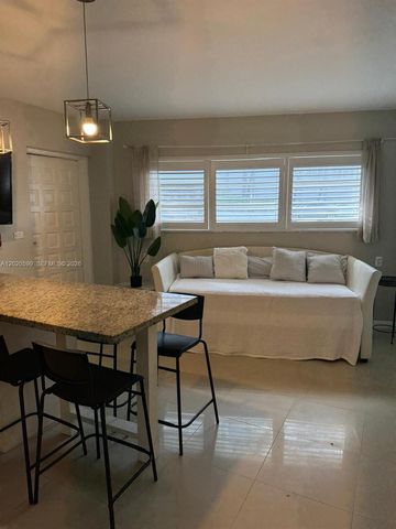6767 Indian Creek Drive 11, Miami Beach, FL 33141