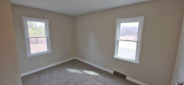 33955 Walbo Drive, Cambridge, MN 55008