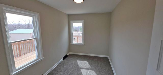 33955 Walbo Drive, Cambridge, MN 55008