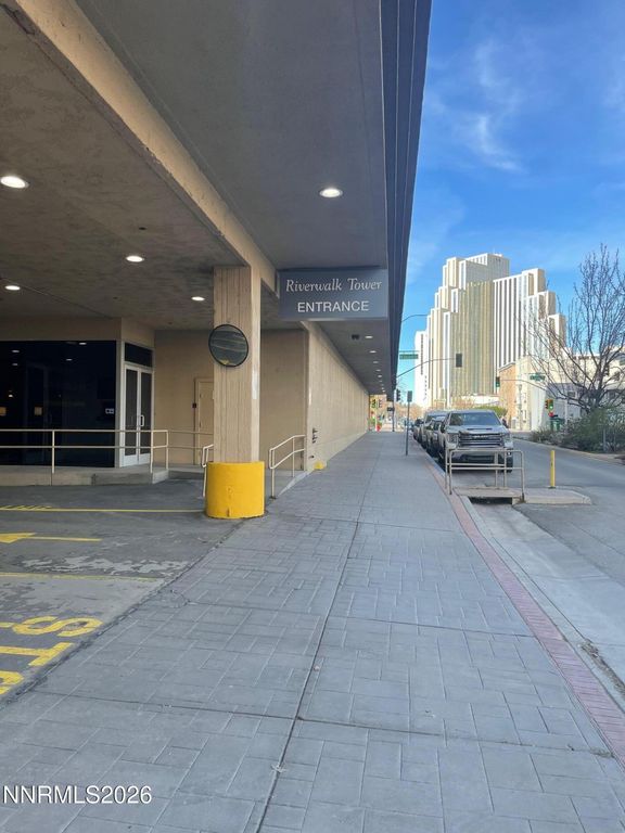 Image 15 of property listing at 200 W 2nd Street APT 1506, Reno, NV 89501