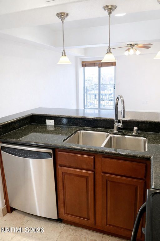 Image 7 of property listing at 200 W 2nd Street APT 1506, Reno, NV 89501
