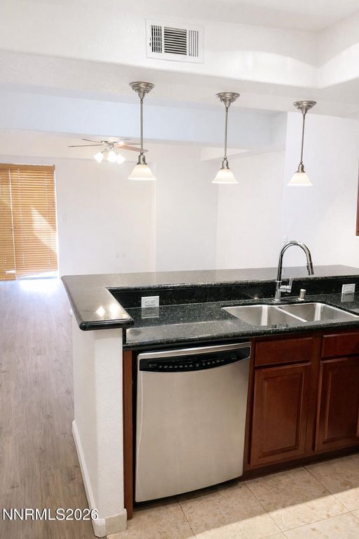 Image 8 of property listing at 200 W 2nd Street APT 1506, Reno, NV 89501