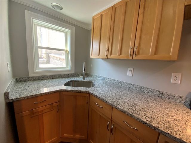 90 Spruce Street 2, Providence, RI 02903