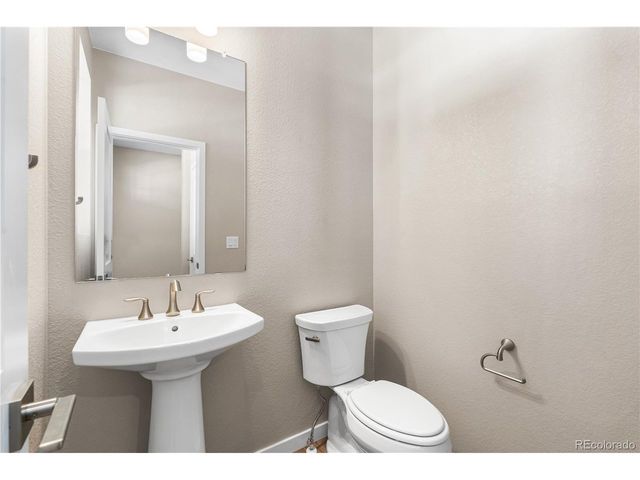 8858 Buttonwillow Dr, Littleton, CO 80125