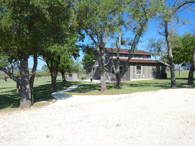 234 Mill Dam Rd, Comfort, TX 78013