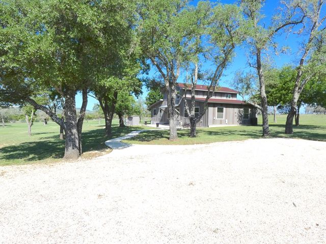 234 Mill Dam Rd, Comfort, TX 78013
