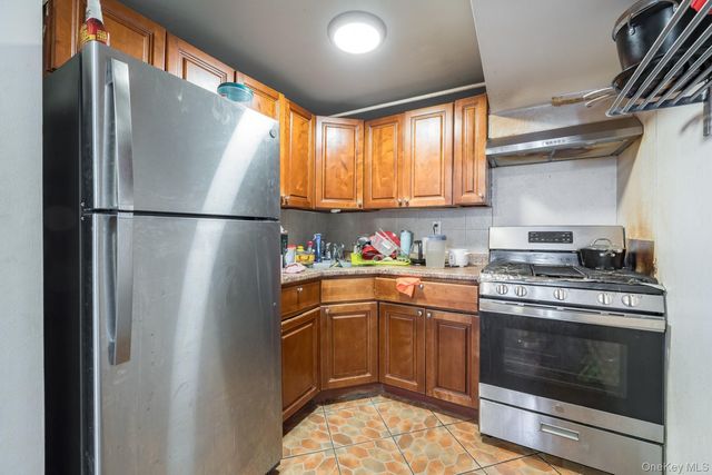 2752 Curtis Street, East Elmhurst, NY 11369