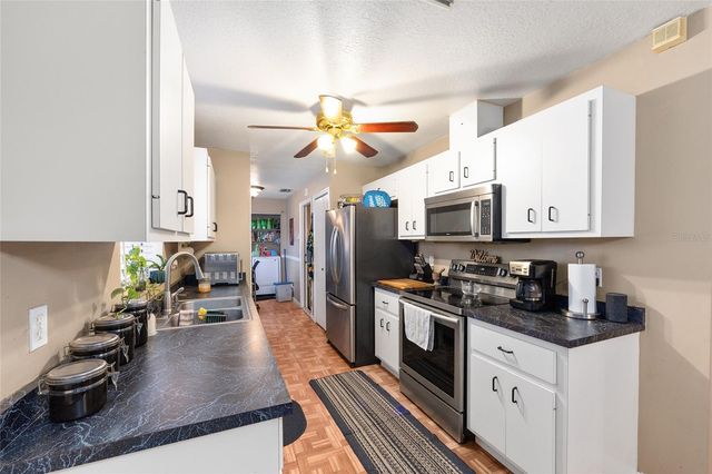 11848 SE 71ST AVENUE ROAD, Belleview, FL 34420