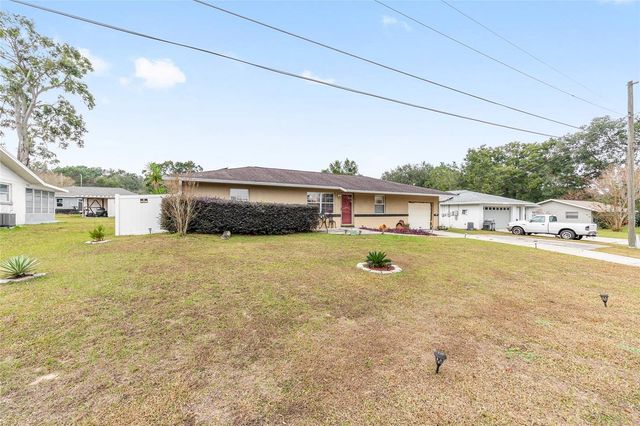 11848 SE 71ST AVENUE ROAD, Belleview, FL 34420