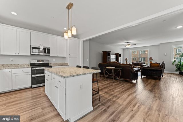 982 RYE DR, La Plata, MD 20646