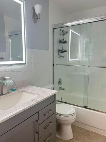 568 N University Dr 568, Plantation, FL 33324