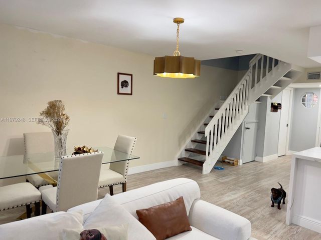 568 N University Dr 568, Plantation, FL 33324