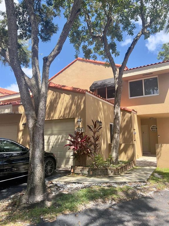 568 N University Dr 568, Plantation, FL 33324