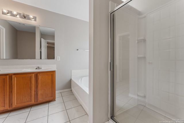 3915 Regal Rose, San Antonio, TX 78259