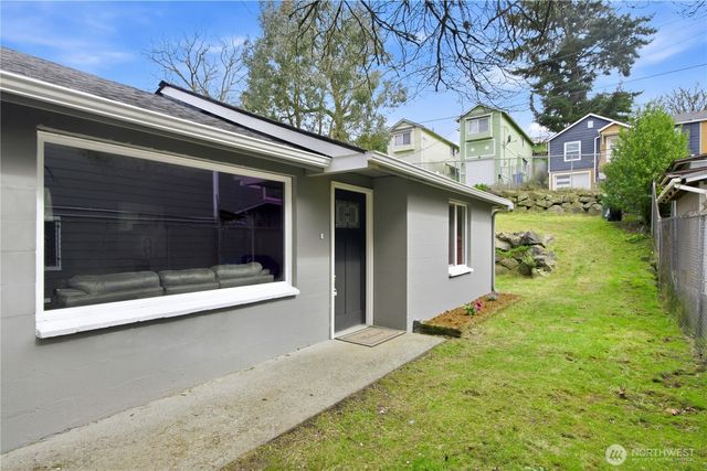 5720 37th Avenue S, Seattle, WA 98118