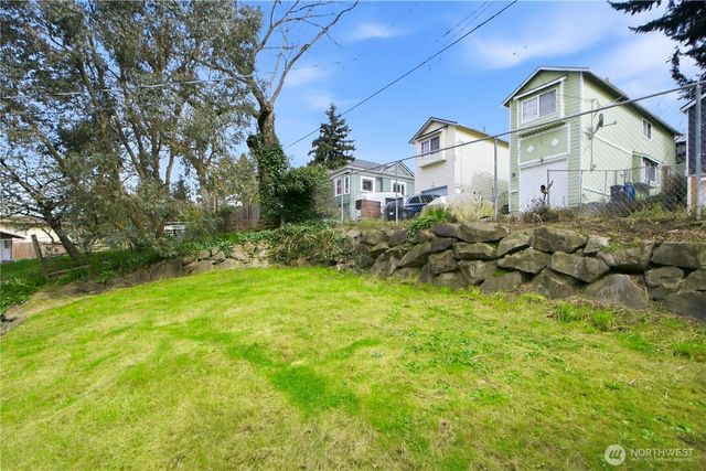 5720 37th Avenue S, Seattle, WA 98118