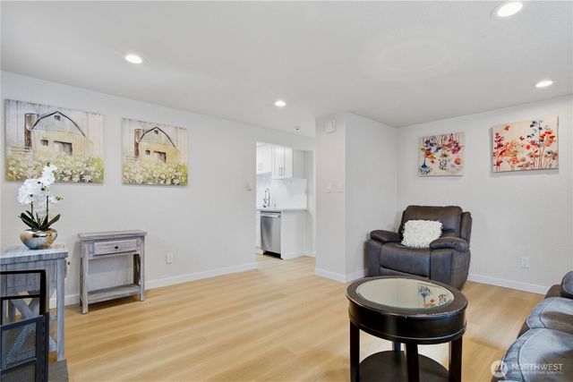 5720 37th Avenue S, Seattle, WA 98118