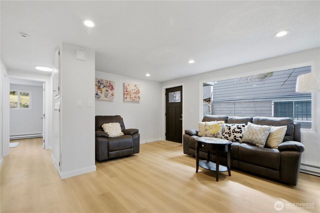 5720 37th Avenue S, Seattle, WA 98118