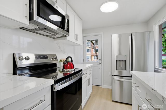 5720 37th Avenue S, Seattle, WA 98118